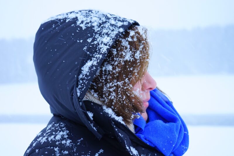 You are currently viewing Why Sunscreen in Winter is a Must: 3 Reasons